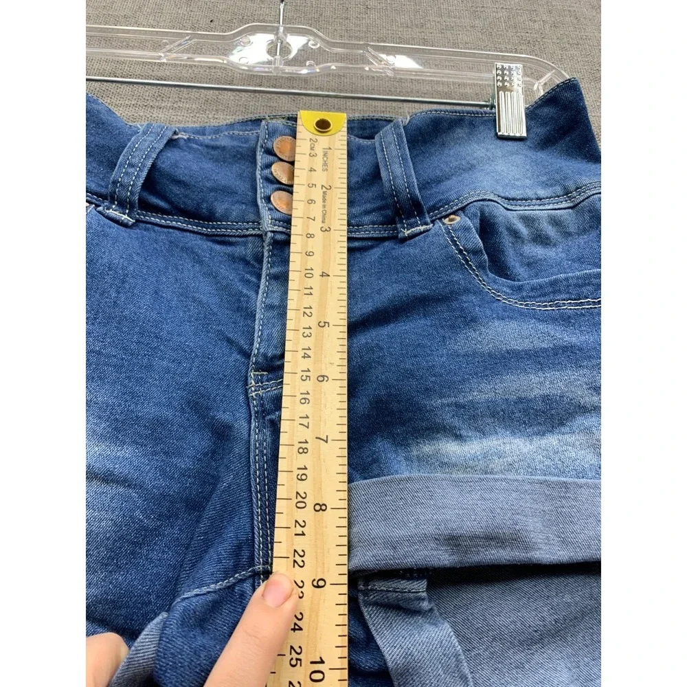 YMI Wanna Betta Butt Cut Off Shorts Women 3/26 Blue Denim Mid Rise Cuffed Hem‎